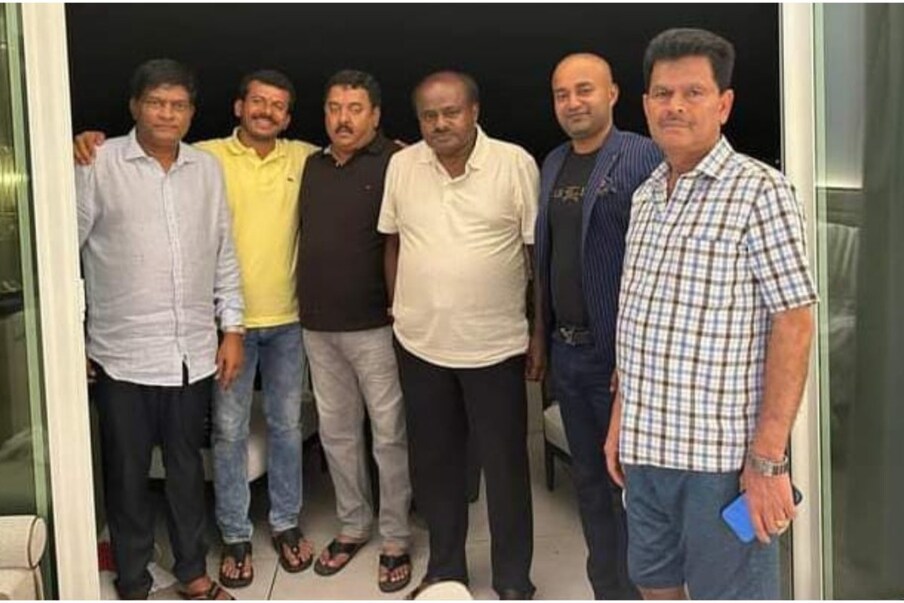  ಬೆಂಗಳೂರು: ಊರು ಹೊತ್ತಿ ಉರಿಯುತ್ತಿದ್ದರೂ ದಳಪತಿಗಳು ಆರಾಮಾಗಿದ್ದಾರೆ. ಬಹುಮತ ಬರದಿದ್ದರೆ ಕಾಂಗ್ರೆಸ್ (Congress), ಬಿಜೆಪಿಯವರು (BJP) ಹುಡುಕಿಕೊಂಡು ಬರಲಿದ್ದಾರೆ.