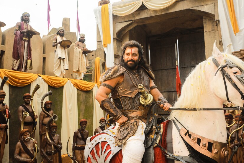 arulmohzi varman, arulmohzi varman photos, arulmohzi varman gallery, arulmohzi varman styles, arulmohzi varman look, ponniyin selvan, ponniyin selvan movie, ponniyin selvan gallery, kannada news, ಪೊನ್ನಿಯಿನ್ ಸೆಲ್ವನ್, ಅರುಳ್​ಮೊಳಿ ವರ್ಮನ್