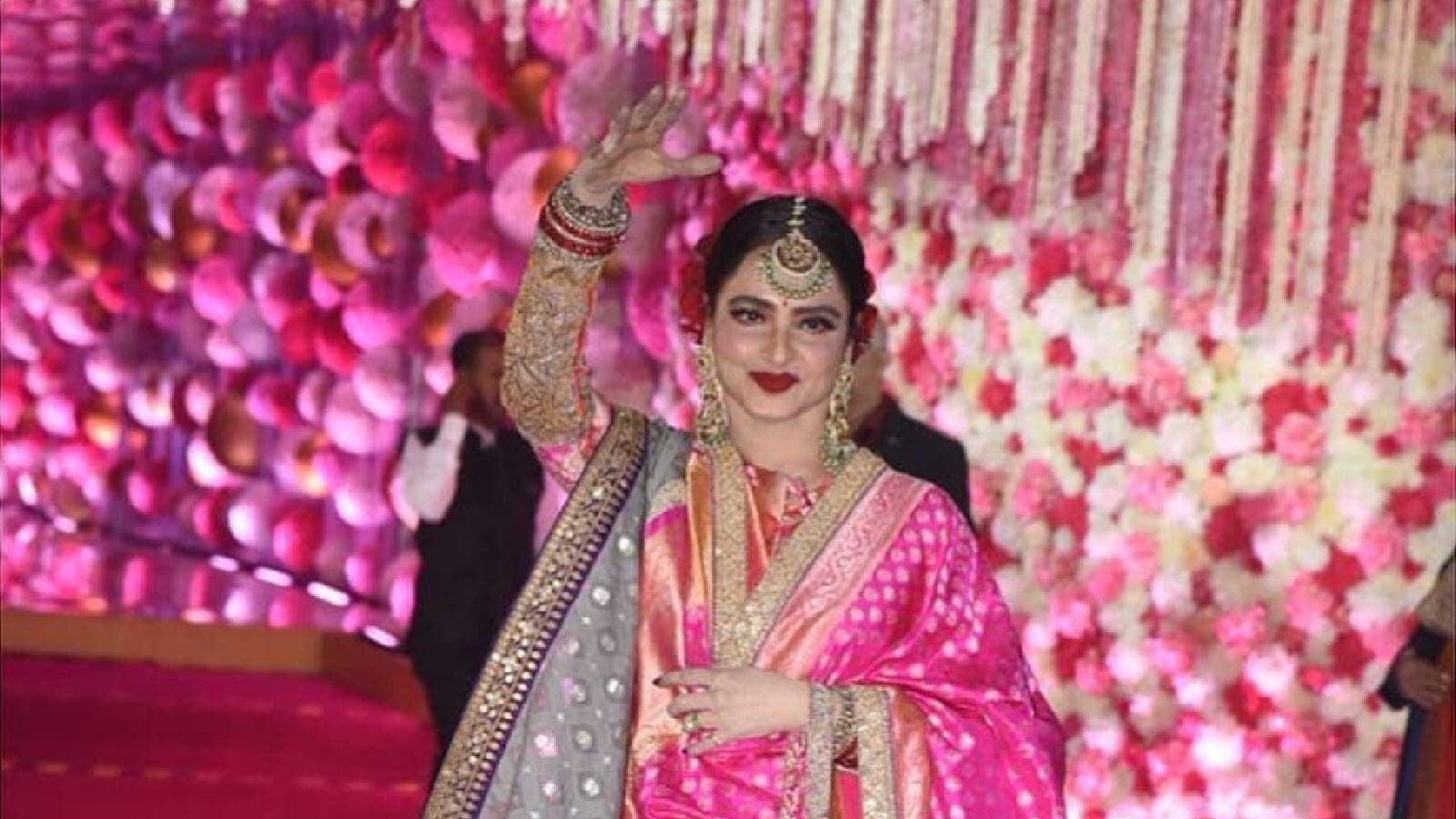 Rekha: ಮಹಿಳೆ ಜೊತೆ ನಟಿ ರೇಖಾ ಲಿವಿಂಗ್ ಟುಗೆದರ್! ಬಯಲಾಯ್ತು ಬೆಡ್ ರೂಮ್ ಸೀಕ್ರೆಟ್ ...