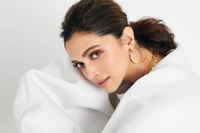 I gifted Deepika expensive diamond jewellery. I gave expensive handbags. I spent a lot of money for her vacation. He said that he also spent on her behalf for her friends.