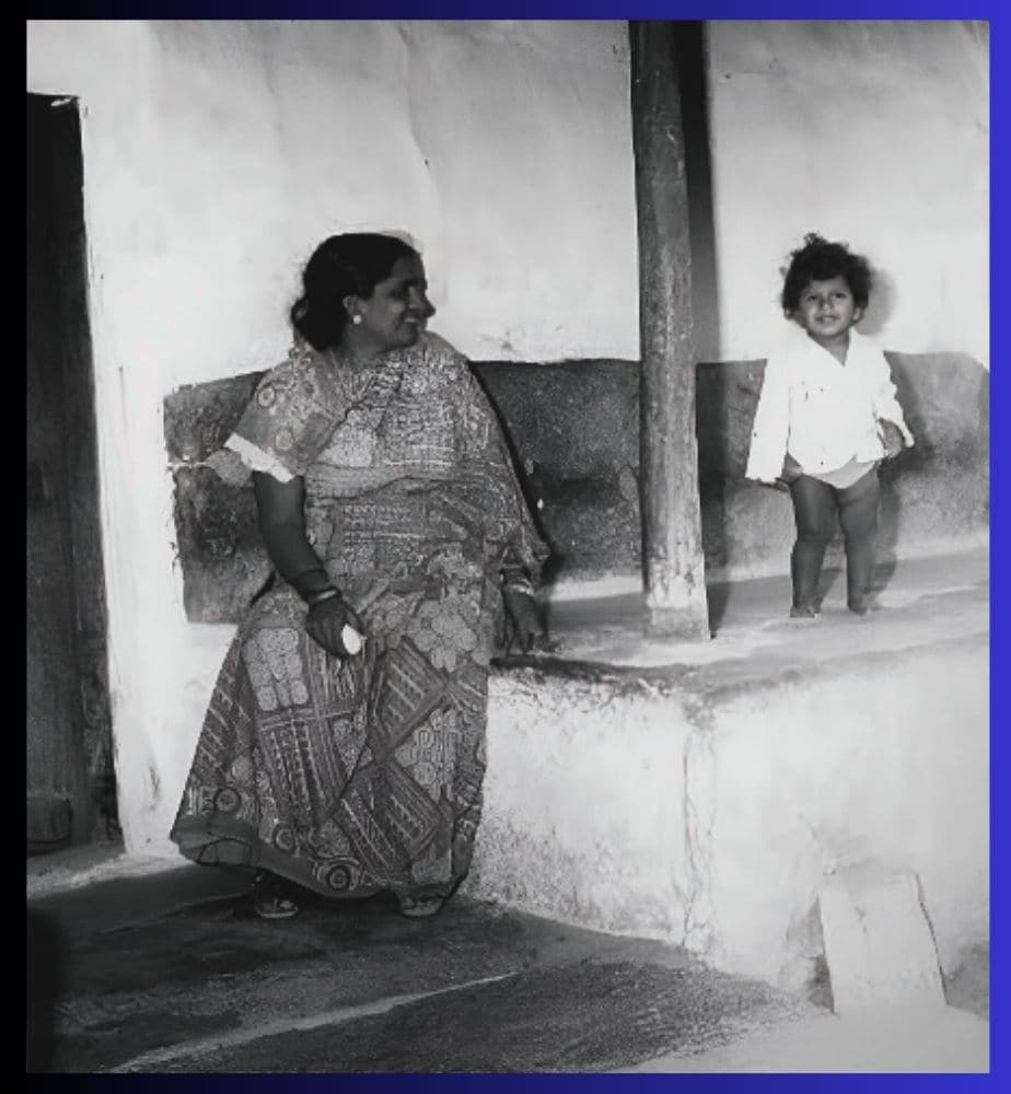 Throwback Photo: ಈ ಫೋಟೋದಲ್ಲಿರೋ ಅಮ್ಮ-ಮಗ ಯಾರು? | Sandalwood Veteran Actor ...
