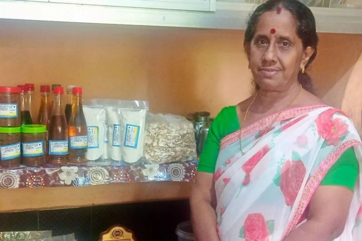 56 साल की एक महिला जिसने बिना हार माने बिजनेस शुरू किया और सफलता देखी 56 साल की एक महिला जिसने बिना हार माने बिजनेस शुरू किया और सफलता देखी