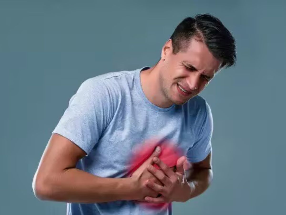 Random Sharp Cage Pain ಹಾರ್ಟ್ಅಟ್ಯಾಕ್ ಮಾತ್ರವಲ್ಲ! ಈ ಕಾರಣಗಳಿಗೂ ಎದೆನೋವು ಬರಬಹುದು, ಎಚ್ಚರ! | Heart ...