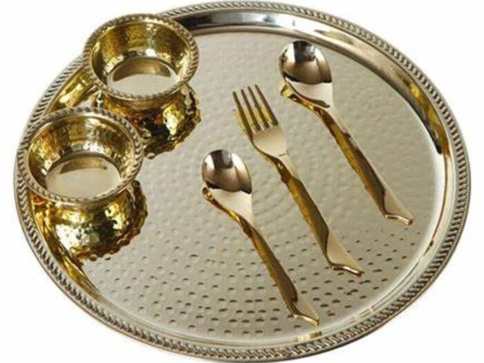 Silver Plate ಚಿಕ್ಕ ಮಕ್ಕಳಿಗೆ ಬೆಳ್ಳಿ ಬಟ್ಟಲಿನಲ್ಲಿಯೇ ಊಟ ಮಾಡಿಸಬೇಕು