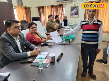 ಜಿಲ್ಲಾಧಿಕಾರಿ ಮನಗೆದ್ದ ವ್ಯಕ್ತಿ ಜಿಲ್ಲಾಧಿಕಾರಿ ಮನಗೆದ್ದ ವ್ಯಕ್ತಿ