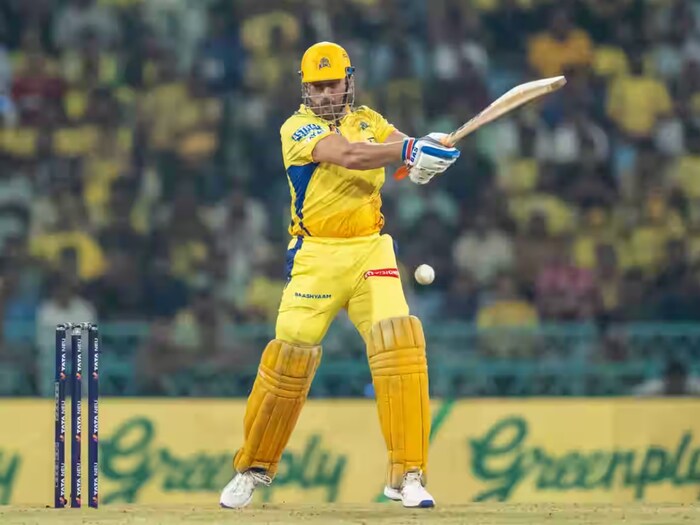  ಮಹೇಂದ್ರ ಸಿಂಗ್ ಧೋನಿ, ವಿಶ್ವ ಕ್ರಿಕೆಟ್‌ನ ದಂತಕತೆ, ತಮ್ಮ ಸುದೀರ್ಘ ವೃತ್ತಿಜೀವನದಲ್ಲಿ ಅನೇಕ ದಾಖಲೆಗಳನ್ನು ನಿರ್ಮಿಸಿದ್ದಾರೆ. ತಮ್ಮ ಶಾಂತ ನಾಯಕತ್ವ ಮತ್ತು ಫಿನಿಶಿಂಗ್ ಕೌಶಲ್ಯದಿಂದ ‘ಕ್ಯಾಪ್ಟನ್ ಕೂಲ್’ ಎಂದೇ ಜನಪ್ರಿಯರಾದ ಧೋನಿ, ಚೆನ್ನೈ ಸೂಪರ್ ಕಿಂಗ್ಸ್‌ನ್ನು ಐದು ಐಪಿಎಲ್ ಚಾಂಪಿಯನ್‌ಶಿಪ್‌ಗಳಿಗೆ (2010, 2011, 2018, 2021, 2023) ಕರೆದೊಯ್ದಿದ್ದಾರೆ.