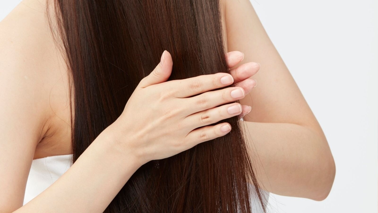 Hair Fall: ಸಿಕ್ಕಾಪಟ್ಟೆ ಹೇರ್​ ಫಾಲ್​ ಆಗಿ ಕೂದಲು ತೆಳ್ಳಗಾಗಿದ್ಯಾ? ಈ ಸರಳ ನೈಸರ್ಗಿಕ ಟಿಪ್ಸ್ ಫಾಲೋ ಮಾಡಿ