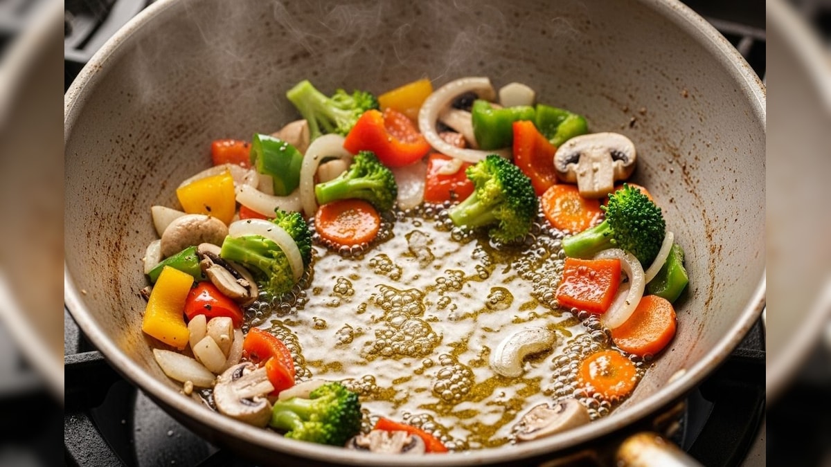 Cooking Tips: ಅಡುಗೆಗೆ ಎಣ್ಣೆ ಜಾಸ್ತಿ ಆಗೋಗಿದ್ಯಾ? ಡೋಂಟ್​​ವರಿ, ಈ ಟ್ರಿಕ್ಸ್​​ ಟ್ರೈ ಮಾಡಿ!