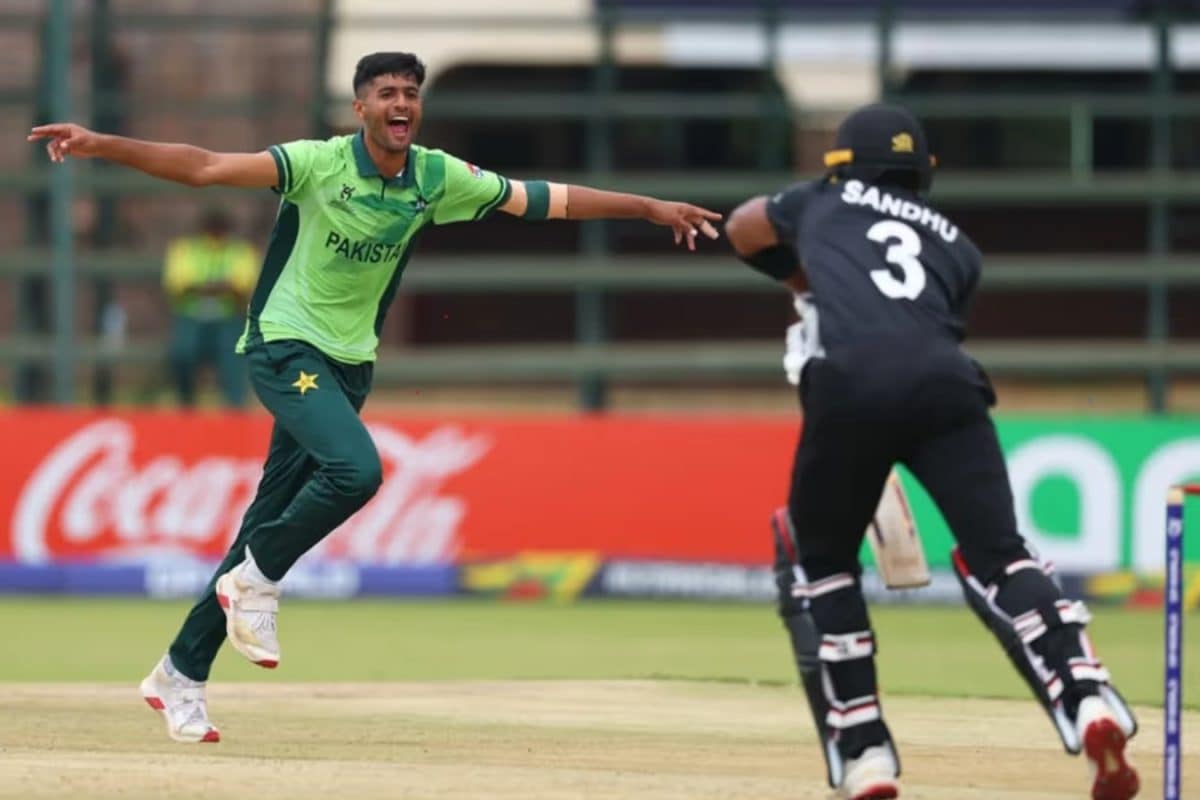 U19 World cup 2026: 3 ಓವರ್ ಮೇಡನ್, 11 ರನ್, 4 ವಿಕೆಟ್! ವಿಶ್ವಕಪ್​ನಲ್ಲಿ ಯುವ ಪಾಕ್ ವೇಗಿಯಿಂದ ಮಿಂಚಿನ ಬೌಲಿಂಗ್ ಪ್ರದರ್ಶನ! / Pakistan young bowler Abdul Subhan shines by bowling 32 dot balls in ICC
