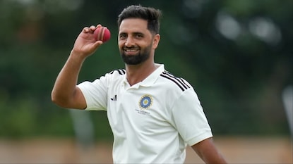 ಆಕಿಬ್ ನಬಿ ಆಕಿಬ್ ನಬಿ