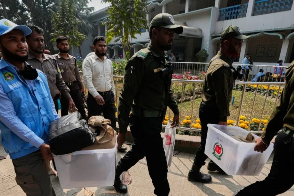 Bangladesh Election: ಬಿಗಿ ಭದ್ರತೆಯ ನಡುವೆ ಬಾಂಗ್ಲಾದಲ್ಲಿ ಸಾರ್ವತ್ರಿಕ ಚುನಾವಣೆ, 18 ತಿಂಗಳ ನಂತರ 12.77 ಕೋಟಿ ಜನರಿಂದ ಇಂದು ಮತದಾನ