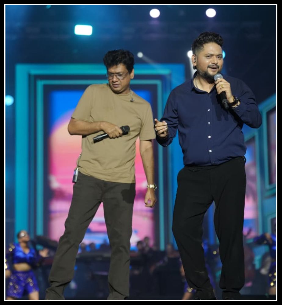 Music Director Ajaneesh Lokanath Live in Concert Dance Video Viral