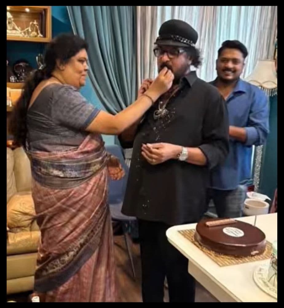 sandalwood crazy star ravichandran simple birthday celebration