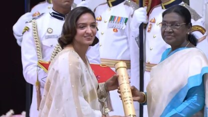ಪದ್ಮಶ್ರೀ ಸ್ವೀಕರಿಸಿದ ಹರ್ಮನ್​ಪ್ರೀತ್ ಕೌರ್
