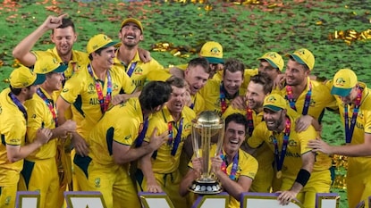2023ರ ಏಕದಿನ ವಿಶ್ವಕಪ್ ವಿಜೇತ ಆಸ್ಟ್ರೇಲಿಯಾ ತಂಡ 2023ರ ಏಕದಿನ ವಿಶ್ವಕಪ್ ವಿಜೇತ ಆಸ್ಟ್ರೇಲಿಯಾ ತಂಡ