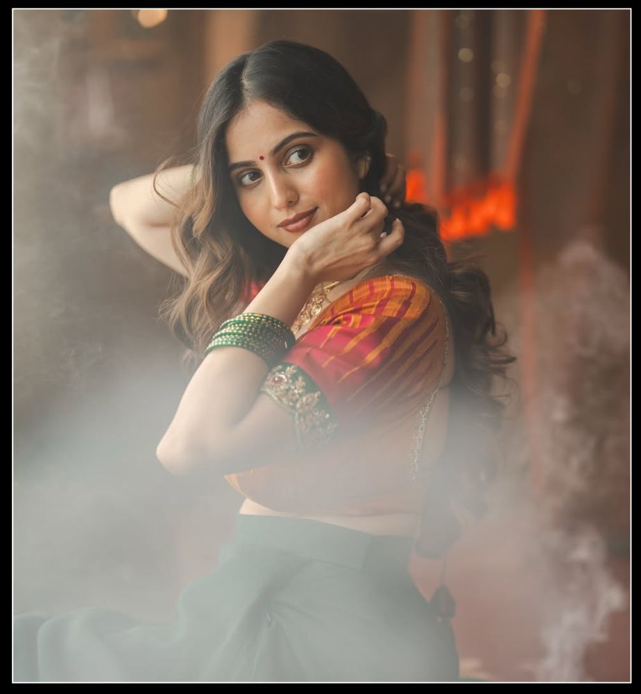bigg boss fame niveditha gowda share latest photos on social media