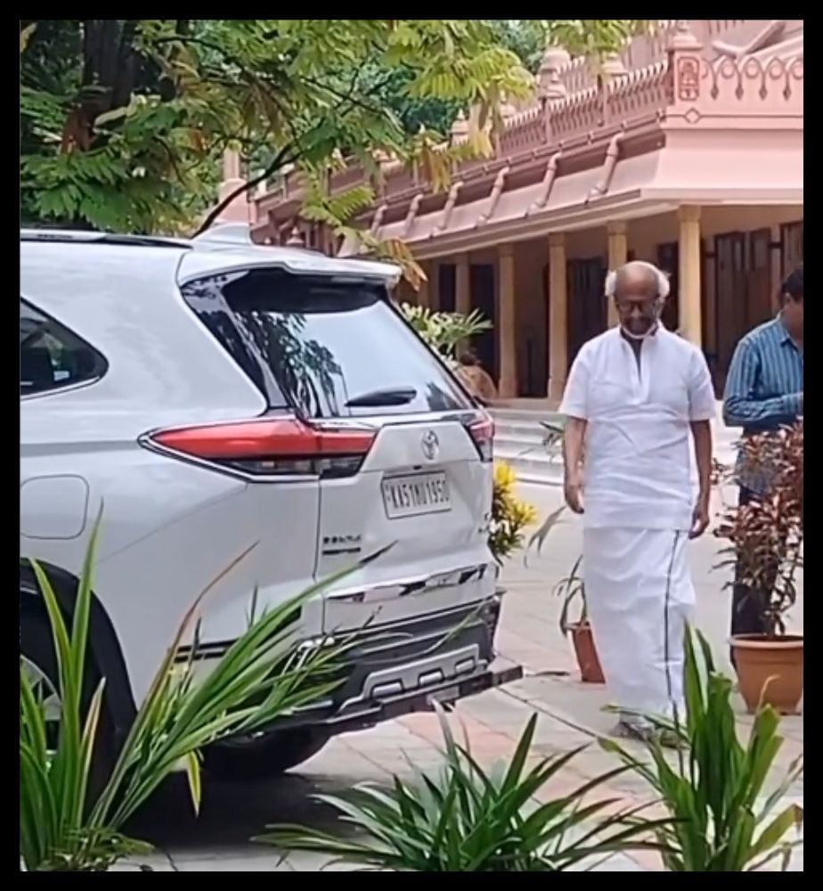super star rajinikanth visit bangalore ramakrishna ashrama video viral