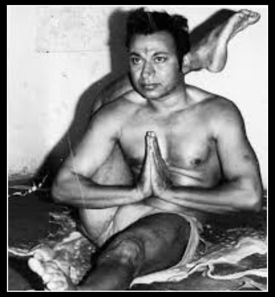 rajkumar yoga practice scenes kaamana billu Keralida Simha movie