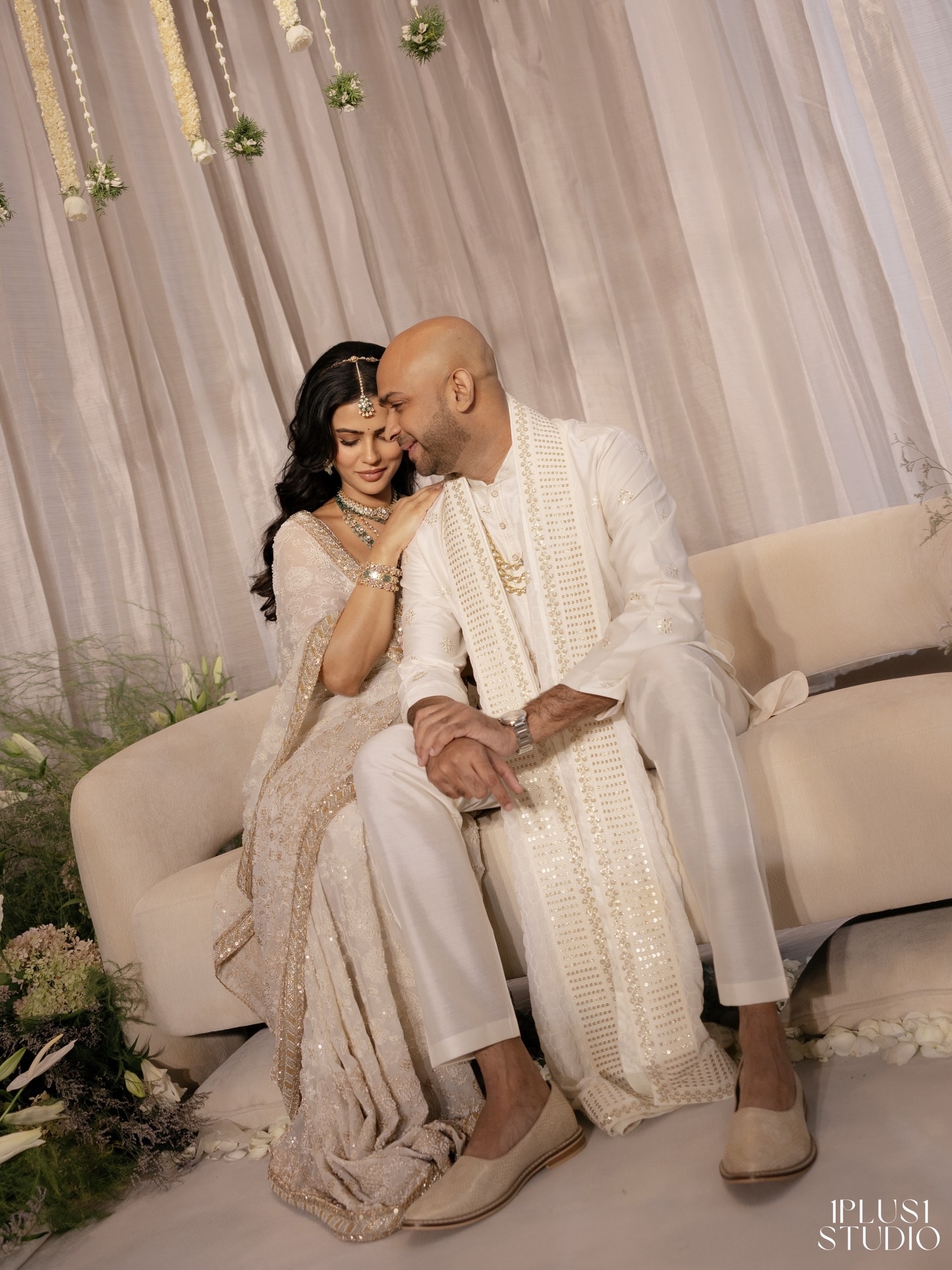 Sharmiela Mandre, Sharmiela Mandre Engagement Photos Share on social media, Sudhan Sundaram Sharmiela Mandre Photos, ಶರ್ಮಿಳಾ ಮಾಂಡ್ರೆ ಸುಧನ್ ಸುಂದರಂ ಎಂಗೇಜ್‌ಮೆಂಟ್ ಫೊಟೋಸ್, ಶರ್ಮಿಳಾ ಭಾವಿ ಪತಿ ಜೊತೆಗಿನ ಫೋಟೋಸ್ ಶೇರ್ 