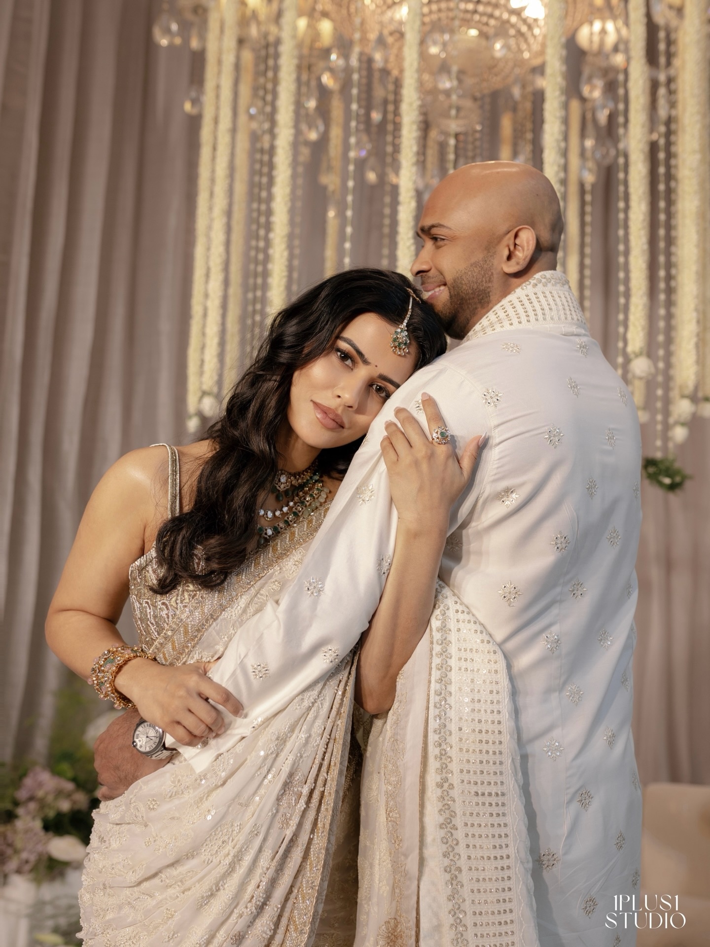 Sharmiela Mandre, Sharmiela Mandre Engagement Photos Share on social media, Sudhan Sundaram Sharmiela Mandre Photos, ಶರ್ಮಿಳಾ ಮಾಂಡ್ರೆ ಸುಧನ್ ಸುಂದರಂ ಎಂಗೇಜ್‌ಮೆಂಟ್ ಫೊಟೋಸ್, ಶರ್ಮಿಳಾ ಭಾವಿ ಪತಿ ಜೊತೆಗಿನ ಫೋಟೋಸ್ ಶೇರ್ 