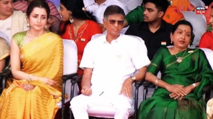 ತ್ರಿಶಾ ಹಾಗೂ ವಿಜಯ್ ಪೋಷಕರು ತ್ರಿಶಾ ಹಾಗೂ ವಿಜಯ್ ಪೋಷಕರು