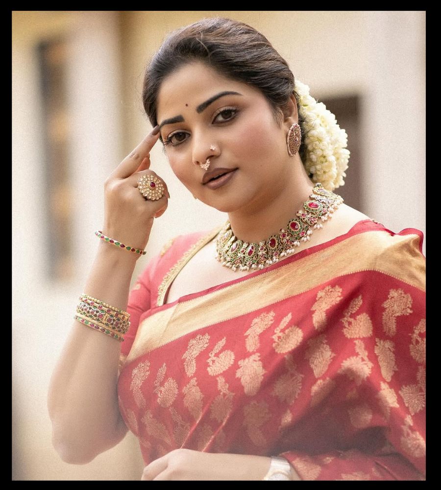rachita ram angry on content at ayogya 2 movie prerelease event