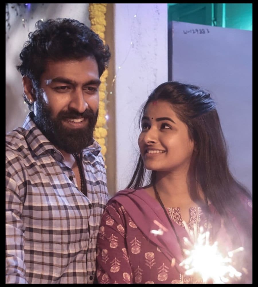 love story in city lights bringing back duniya movie innocence