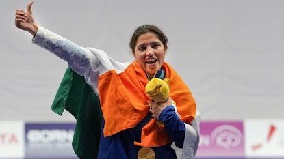 ನೀರೂ ಧಾಂಡಾ ನೀರೂ ಧಾಂಡಾ