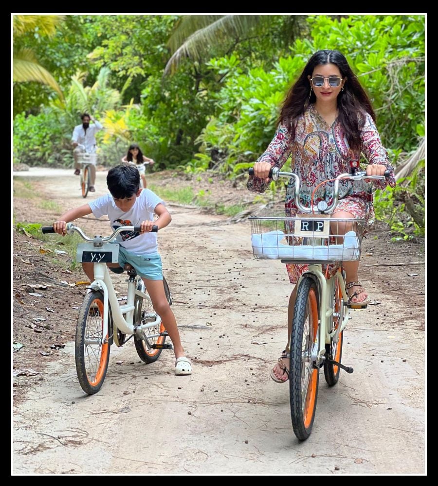 yash radhika pandit cycling beach photo got viral