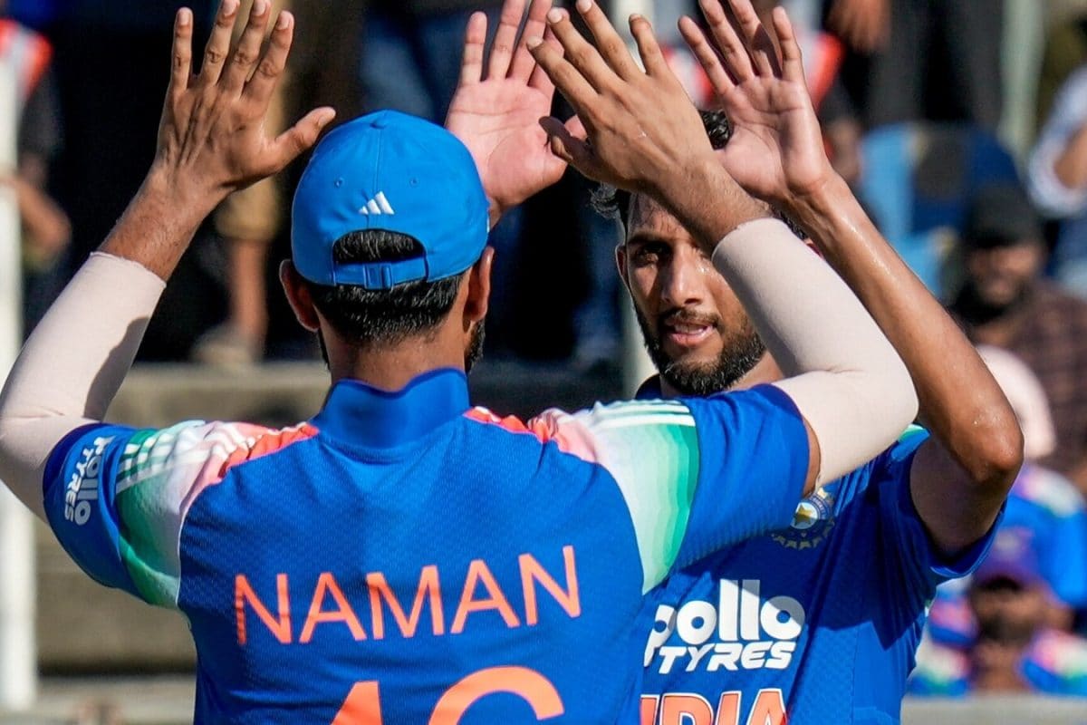 IND vs WI: ಸರಣಿ ಮಧ್ಯೆಯೇ ಭಾರತ ತಂಡದಲ್ಲಿ 2 ಪ್ರಮುಖ ಬದಲಾವಣೆ! ಪ್ರಸಿದ್ಧ್ ಔಟ್, ತಂಡಕ್ಕೆ ಸೇರಿಕೊಂಡ CSK ಬೌಲರ್‌