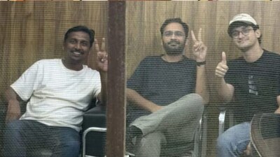 ಬಂಧಿತ ನಾಯಕರು