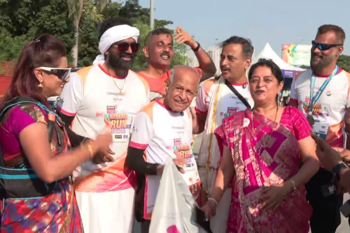 Namma Run Bengaluru: ಮ್ಯಾರಥನ್ ಟ್ರ್ಯಾಕ್‌ನಲ್ಲಿ ಸೀರೆ ಉಟ್ಟು ಓಡಿದ ನಾರಿ; ಮತ್ತೊಂದೆಡೆ ವಯಸ್ಸು ಮರೆತು ಓಡಿದ 97 ವರ್ಷದ ವೃದ್ಧ!