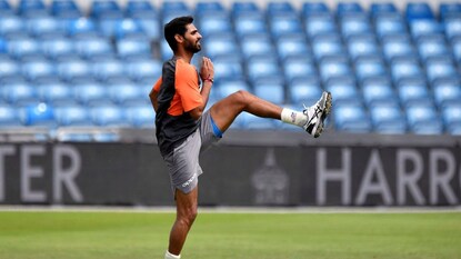 ಭುವನೇಶ್ವರ್ ಕುಮಾರ್ (AP)