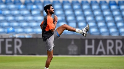 ಭುವನೇಶ್ವರ್ ಕುಮಾರ್ (AP)