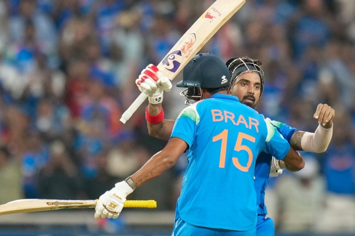 IND vs WI: 3 ಪಂದ್ಯಗಳ ಸರಣಿಯಲ್ಲಿ ಹೆಚ್ಚು ಸಿಕ್ಸರ್​! ಇಂಗ್ಲೆಂಡ್ ಹೆಸರಿನಲ್ಲಿದ್ದ ಆಲ್​ಟೈಮ್ ರೆಕಾರ್ಡ್ ಬ್ರೇಕ್ ಮಾಡಿದ ಭಾರತ