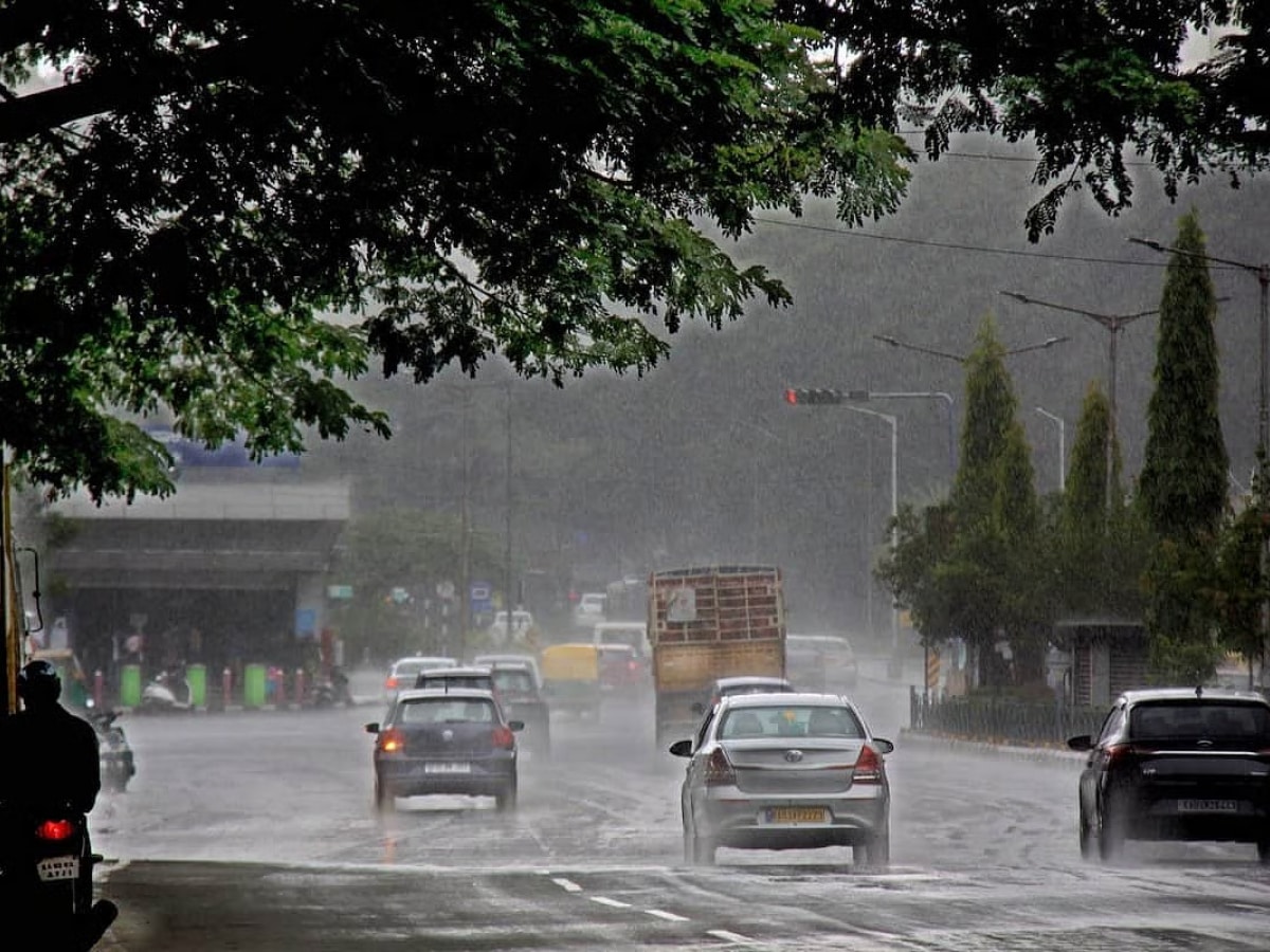 ಆದರೆ ಹಿಂಗಾರು ಆರಂಭವಾಗುವುದು ಮತ್ತು ರಾಜ್ಯದ ಎಲ್ಲ ಜಿಲ್ಲೆಗಳಲ್ಲಿ ನಿರಂತರ ಮಳೆಯಾಗುವುದು ಒಂದೇ ಅರ್ಥವಲ್ಲ. ಮಳೆಯ ಹಂಚಿಕೆ ಸ್ಥಳದಿಂದ ಸ್ಥಳಕ್ಕೆ ಬದಲಾಗಬಹುದು. ಬಂಗಾಳಕೊಲ್ಲಿಯಲ್ಲಿನ ವಾಯುಭಾರ ಕುಸಿತದ ಚಲನೆ, ತೇವಾಂಶದ ಲಭ್ಯತೆ ಮತ್ತು ಸ್ಥಳೀಯ ವಾತಾವರಣದ ಸ್ಥಿತಿಗತಿಗಳು ಮಳೆಯ ತೀವ್ರತೆಯನ್ನು ನಿರ್ಧರಿಸಲಿವೆ. ಆದ್ದರಿಂದ ಆರಂಭದಲ್ಲಿ ಕೆಲವೆಡೆ ಮಾತ್ರ ಮಳೆಯಾದರೂ, ನಂತರ ಇತರ ಪ್ರದೇಶಗಳಿಗೂ ಮಳೆಯ ಚಟುವಟಿಕೆ ವಿಸ್ತರಿಸುವ ಸಾಧ್ಯತೆಯಿದೆ.