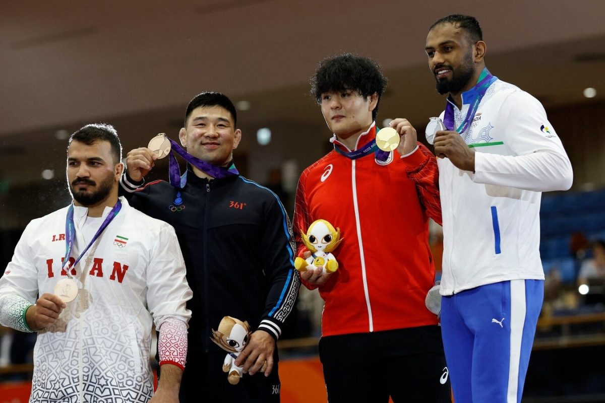 Asian Games: 64 ವರ್ಷಗಳ ಕಾಯುವಿಕೆ ಅಂತ್ಯಗೊಳಿಸಿ ಹಾಲು ಮಾರುತ್ತಿದ್ದ ಕುಸ್ತಿಪಟು! ಬೆಳ್ಳಿ ಗೆದ್ದು ಐತಿಹಾಸಿಕ ಸಾಧನೆ ಮಾಡಿದ ನಿತೇಶ್