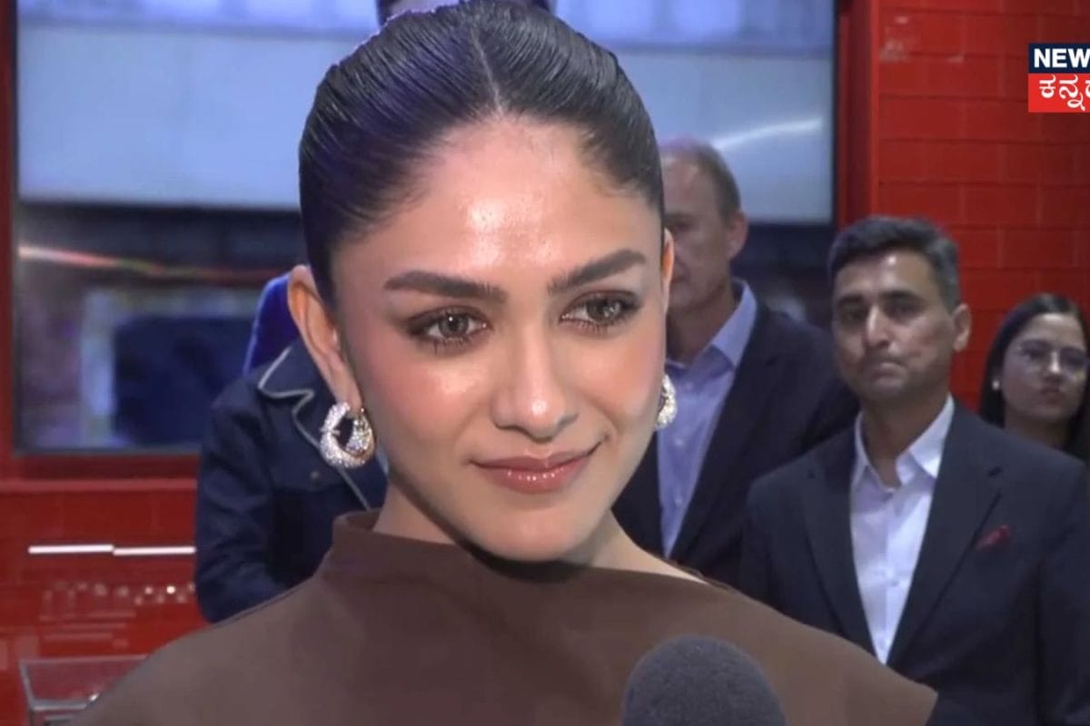 Mrunal Thakur: ಅಮ್ಮನ ವಾರ್ಡ್‌ರೋಬ್‌ನಿಂದ ಈ ವಸ್ತು ಕದಿಯುತ್ತಿದ್ದೆ; ನಟಿ ಮೃಣಾಲ್ ಠಾಕೂರ್ ಬಿಗ್ ಸೀಕ್ರೆಟ್ ರಿವೀಲ್