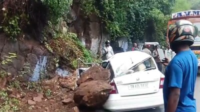 Huge Boulder Falls On Moving Car In Nilgiris: Retired IAF Officer Dies