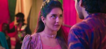 'ഞാന് ഓള്റെഡി എയറിലാണ് നിങ്ങളെന്നെ പറപ്പിക്കരുത്'; കാസര്കോഡ് സ്ലാങ്ങ് ഇനി പറയില്ലെന്ന് മഹിമ നമ്പ്യാര് 'ഞാന് ഓള്റെഡി എയറിലാണ് നിങ്ങളെന്നെ പറപ്പിക്കരുത്'; കാസര്കോഡ് സ്ലാങ്ങ് ഇനി പറയില്ലെന്ന് മഹിമ നമ്പ്യാര്