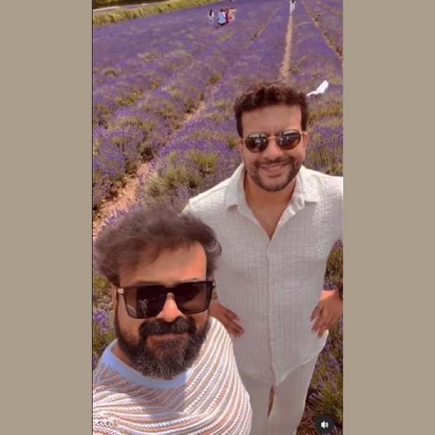 പിഷാരടി റിപ്ലൈ തന്നാൽ ഗാനഗന്ധർവനും പഞ്ചവർണത്തത്തയും കാണും എന്ന് പറഞ്ഞുകൊണ്ട് ഫാൻസ്‌ എത്തിച്ചേർന്നു. ഇത് രണ്ടും രമേഷ് പിഷാരടി സംവിധാനം ചെയ്ത ചിത്രങ്ങളാണ്. ഒരെണ്ണത്തിൽ നായകൻ കുഞ്ചാക്കോ ബോബൻ ആയിരുന്നു 