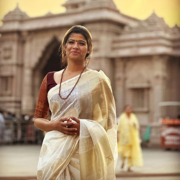 അമൃതംഗമയ എന്ന ബാന്ഡിന്റെതായി ഇവർ ഒരു യൂട്യൂബ് ചാനലും നടത്തിപ്പോരുന്നു. എ.ജി. വ്ലോഗ്സ് എന്ന ഈ വ്ലോഗിൽ ഇവർ രസകരമായ നിരവധി വിശേഷങ്ങൾ പങ്കിടാറുണ്ട് 