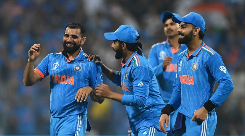  യുപി വിട്ട് മറ്റെവിടെയെങ്കിലും തന്റെ ക്രിക്കറ്റ് മോഹം പിന്തുടരാന്‍ തീരുമാനിച്ച കാര്യം അദ്ദേഹം തന്റെ സഹോദരനൊപ്പമിരുന്ന് അഭിമുഖത്തില്‍ വിവരിച്ചു. ''ഇക്കാര്യങ്ങളെല്ലാം എന്റെ സഹോദരന്‍ നിരീക്ഷിക്കുന്നുണ്ടായിരുന്നു. അടുത്തവര്‍ഷം ഞാന്‍ സെലക്ഷന് പോയപ്പോള്‍ ഇതേകാര്യം തന്നെ സംഭവിച്ചു. 1600 പേരാണ് അന്ന് സെലക്ഷന് വേണ്ടി എത്തിയത്. മൂന്ന് ദിവസമാണ് സെലക്ഷന്‍ ക്യാംപ് നടന്നത്. ഇവിടെ എന്താണ് നടക്കുന്നതെന്ന് മനസ്സിലാകുന്നില്ലെന്ന് സഹോദരന്‍ എന്നോട് പറഞ്ഞു. ഇവിടെ ഒരു മേള നടക്കുന്നത് പോലെയാണ്. തുടര്‍ന്ന് അദ്ദേഹം സെലക്ഷന്‍ മേധാവിയുമായി സംസാരിച്ചു. ഒരിക്കലും പ്രതീക്ഷിക്കാത്ത ഒരു മറുപടിയാണ് സഹോദരന് അദ്ദേഹത്തില്‍ നിന്ന് കിട്ടിയത്. ഞാന്‍ ഈ കസേരയില്‍ ഇരിക്കുന്നിടത്തോളം കാലം നിനക്ക് സെലക്ഷന്‍ കിട്ടില്ല എന്നാണ് അദ്ദേഹം പറഞ്ഞതെന്ന്,''ഷമി പറഞ്ഞു.