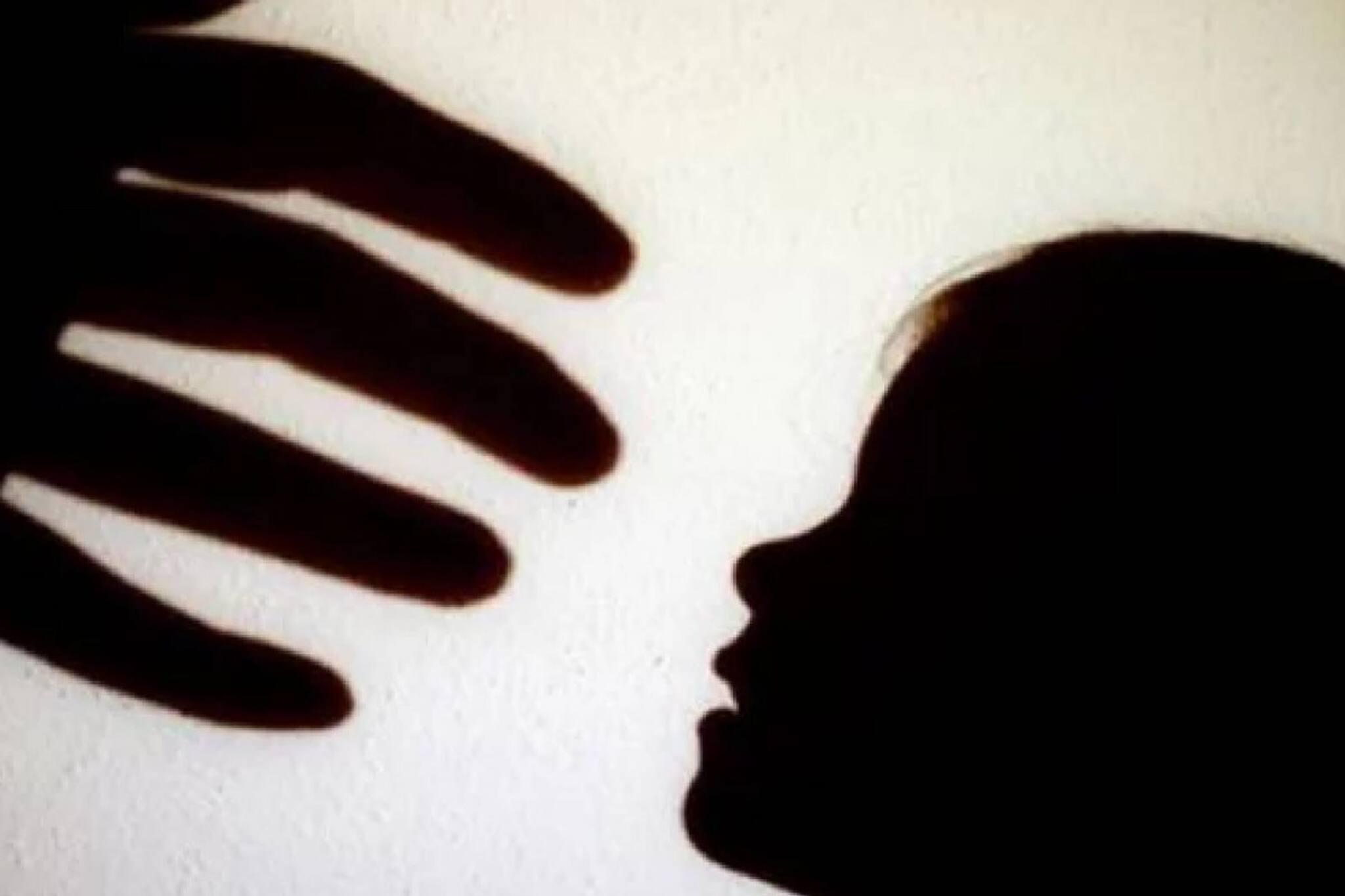 പതിനാറുകാരിയെ പീഡിപ്പിച്ച കേസിൽ എസ്.ഐക്ക് ആറ് വർഷം കഠിനതടവും 25,000 രൂപ പിഴയും