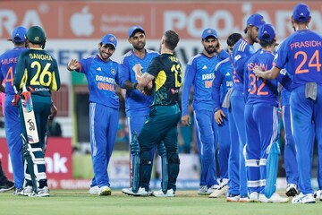 IND vs AUS T20 | കാര്യവട്ടം കൈപ്പിടിയില്; രണ്ടാം ടി20-യില് ഓസ്ട്രേലിയയെ 44 റണ്സിന് തകര്ത്ത് ഇന്ത്യ IND vs AUS T20 | കാര്യവട്ടം കൈപ്പിടിയില്; രണ്ടാം ടി20-യില് ഓസ്ട്രേലിയയെ 44 റണ്സിന് തകര്ത്ത് ഇന്ത്യ