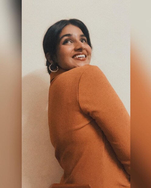  സോഷ്യൽമീഡിയയിൽ വളരെ സജീവമാണ് ശ്രീമയി. ഇപ്പോഴിതാ ശ്രീമയി പങ്കുവെച്ച ഏറ്റവും പുതിയ ചിത്രങ്ങളാണ് ശ്രദ്ധനേടുന്നത്. ഗേസ്റ്റ് മൂഡ് ഡിആക്ടിവേറ്റഡെന്ന് പറഞ്ഞാണ് ചിത്രങ്ങള്‍ ശ്രീമയി പങ്കുവെച്ചിരിയ്ക്കുന്നത്.