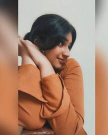 പുത്തൻ ചിത്രങ്ങളുമായി താരപുത്രി; കൽപ്പന മോഡേൺ ലുക്കിലേക്ക് മാറിയതുപോലെയെന്ന് ആരാധകർ