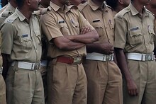 പൊലീസ് ഉദ്യോഗസ്ഥർക്ക് കൗൺസിലിംഗ്; പൊലീസുകാരുടെ മാനസിക സംഘർഷം കുറയ്ക്കാൻ നിദേശങ്ങളുമായി DGP