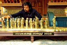 അഞ്ച് അടി നീളം, രണ്ട് അടി വീതി; കേരള  ഭൂപടത്തിന്റെ മാതൃകയിൽ നവകേരള സദസ് ശില്പ രൂപത്തിലാക്കി ഉണ്ണി കാനായി
