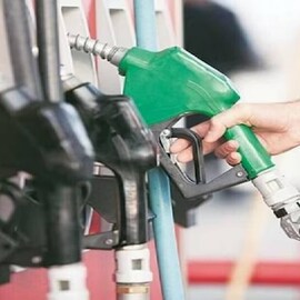 Petrol price | 50 രൂപ കൊടുത്ത് ഒരു ലിറ്റർ പെട്രോൾ അടിക്കാൻ പോയ കാലം ഓർമ്മയുണ്ടോ? Petrol price | 50 രൂപ കൊടുത്ത് ഒരു ലിറ്റർ പെട്രോൾ അടിക്കാൻ പോയ കാലം ഓർമ്മയുണ്ടോ?